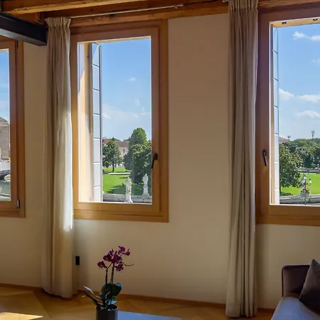 Apartment Palazzo Carpediem- In The Heart Of Prato Della Valle Padua