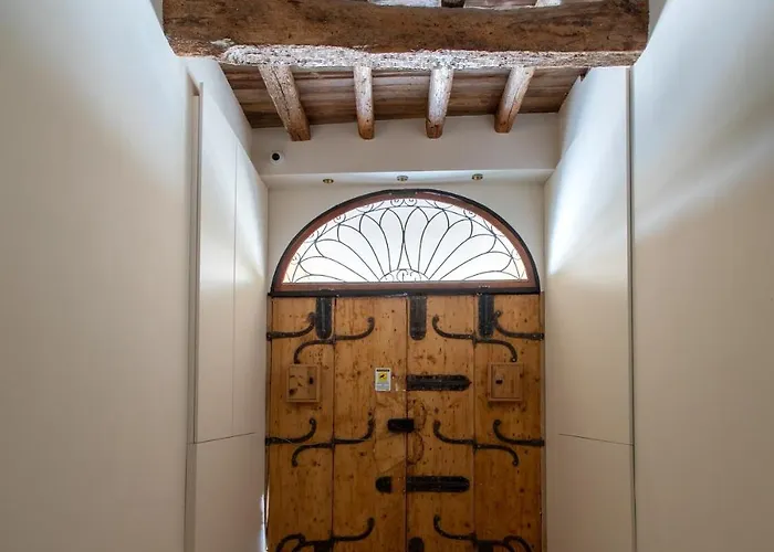 Palazzo Carpediem- Stay In The Heart Of Prato Della Valle *