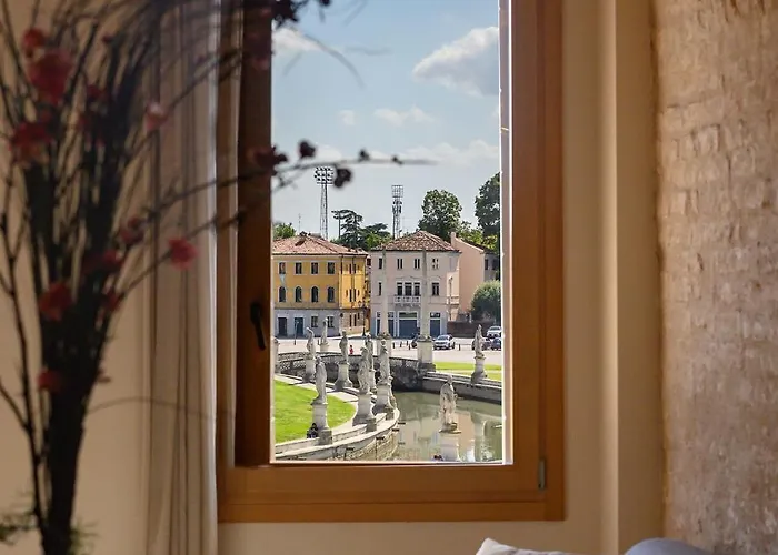 Palazzo Carpediem- Stay In The Heart Of Prato Della Valle *