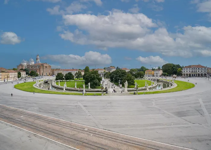 Palazzo Carpediem- Stay In The Heart Of Prato Della Valle * Padua