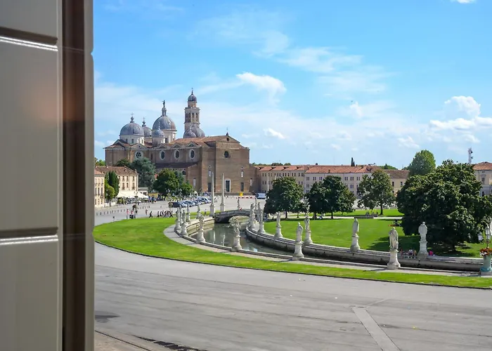 Apartamento Palazzo Carpediem- Stay In The Heart Of Prato Della Valle Padua